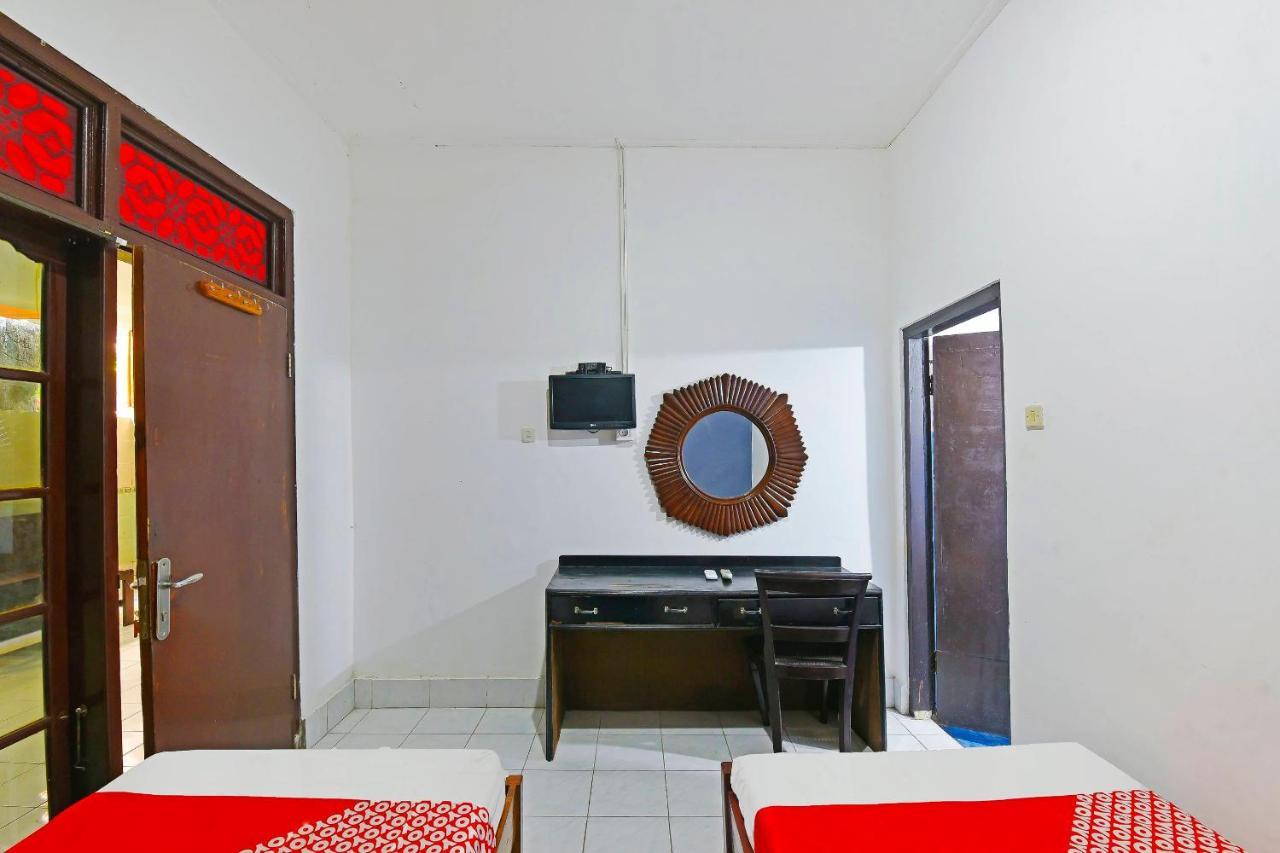 Oyo 3244 Grand Chandra Hotel Denpasar  Luaran gambar