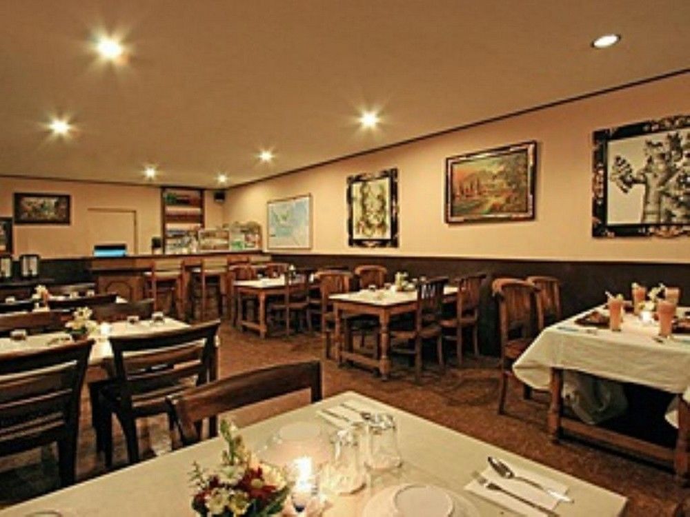 Oyo 3244 Grand Chandra Hotel Denpasar  Luaran gambar