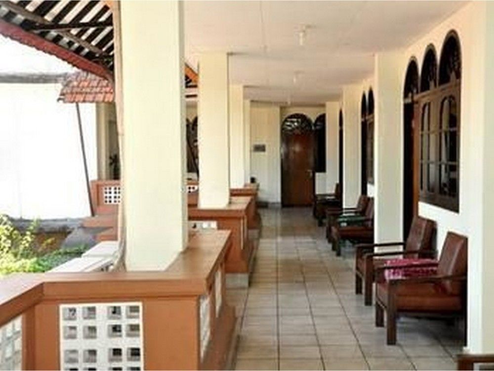 Oyo 3244 Grand Chandra Hotel Denpasar  Luaran gambar